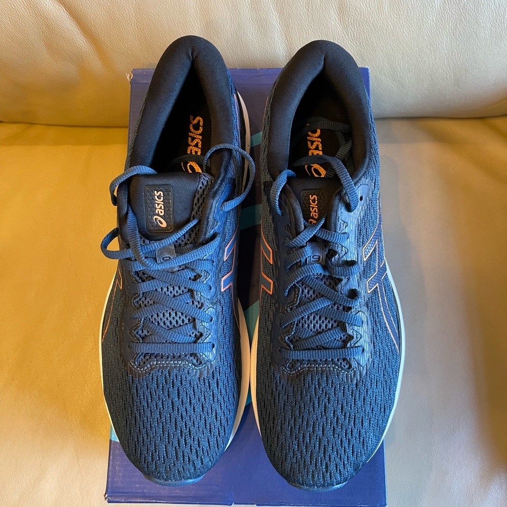 Asics GT-1000 9 Men’s Running Shoe - Picture 2 of 4